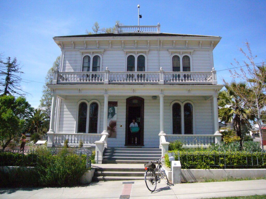 Peralta Hacienda Historic Park