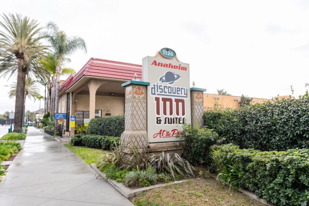 Anaheim Discovery Inn & Suites At The Park
