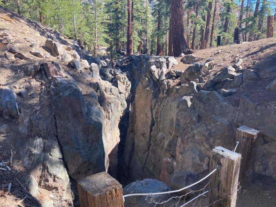 Split-apart Rock of Mammoth Lakes Earthquake Fault