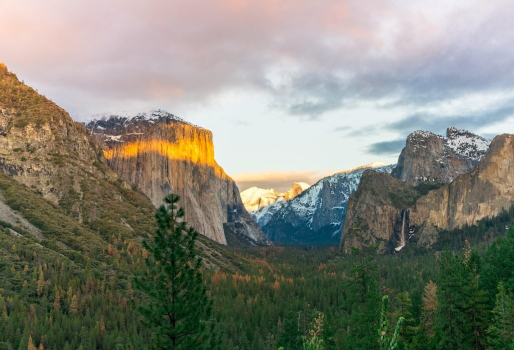 Tunnel View Yosemite National Park